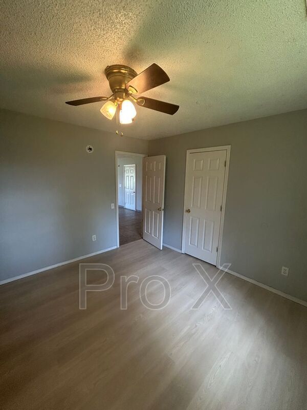 Foto del edificio - 3305 SW Victoria Pl