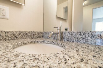 Interior Photo - Novi Ridge Apartments