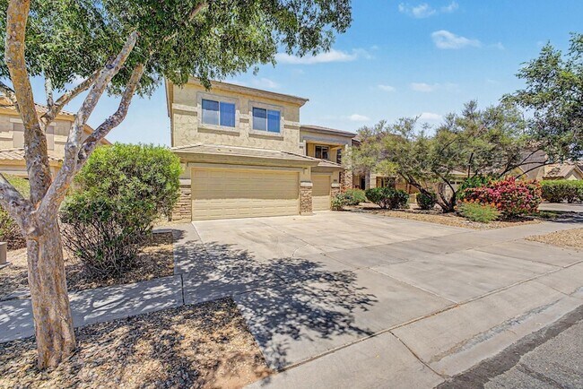 Building Photo - 472 W Pelican Dr