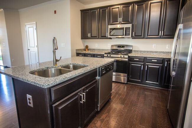 Building Photo - 1516 Ribbon Limestone Ter SE