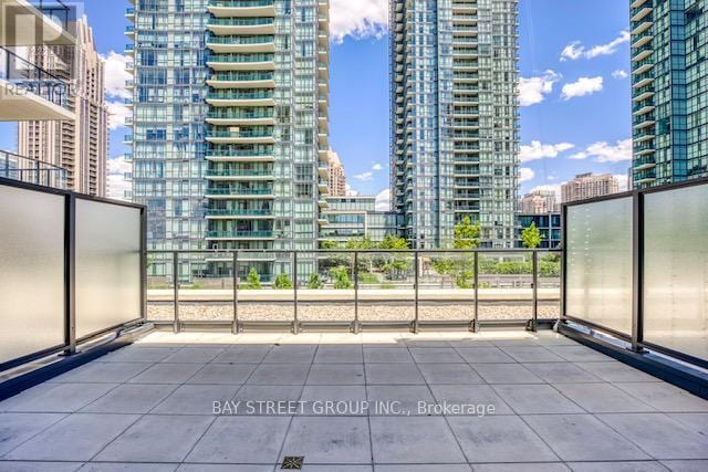Building Photo - 4085 Parkside Village Dr