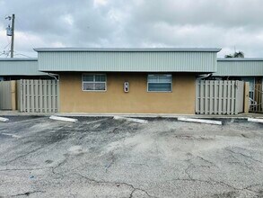 Building Photo - 1305 Gateway Dr
