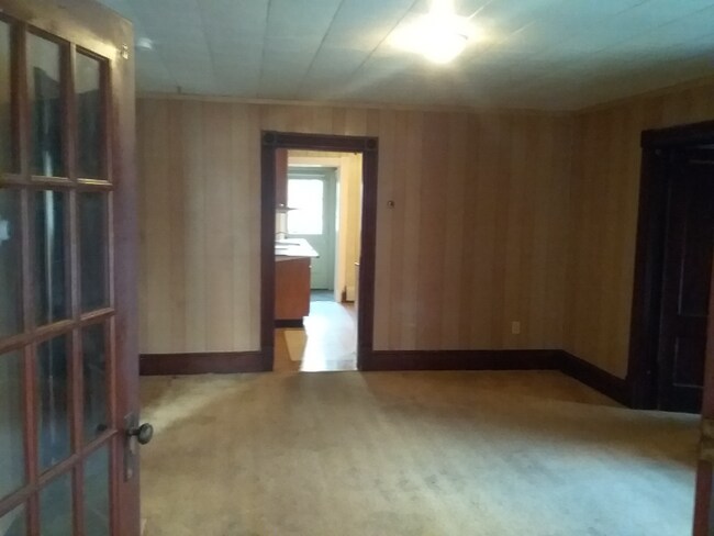 Building Photo - 350 Hasbrouck Ave