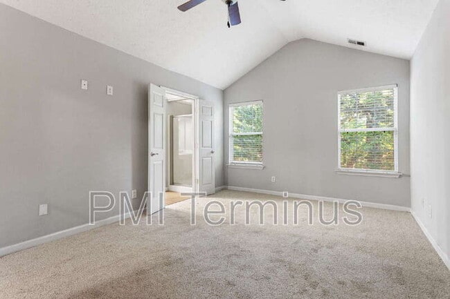 Foto del edificio - 1312 Telhurst Ct NW