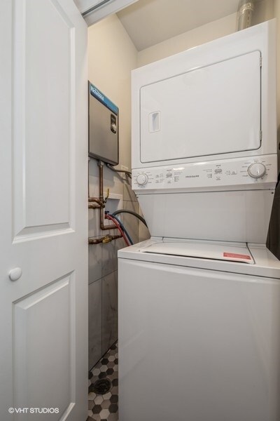 Foto del edificio - Gorgeous Brand New Income Restricted 1 Bed...