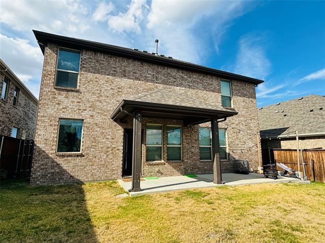 Building Photo - 4732 Bluffview Dr