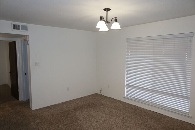 Foto del edificio - 7374 Farm Dale Wy