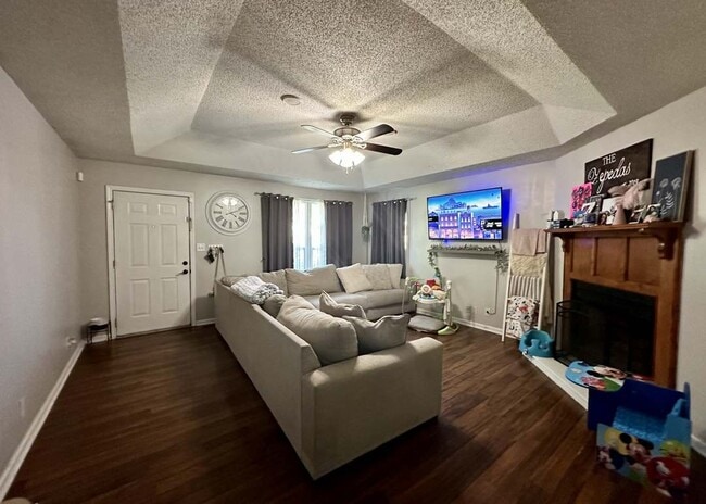 Foto del edificio - 118 Shady Maple Dr