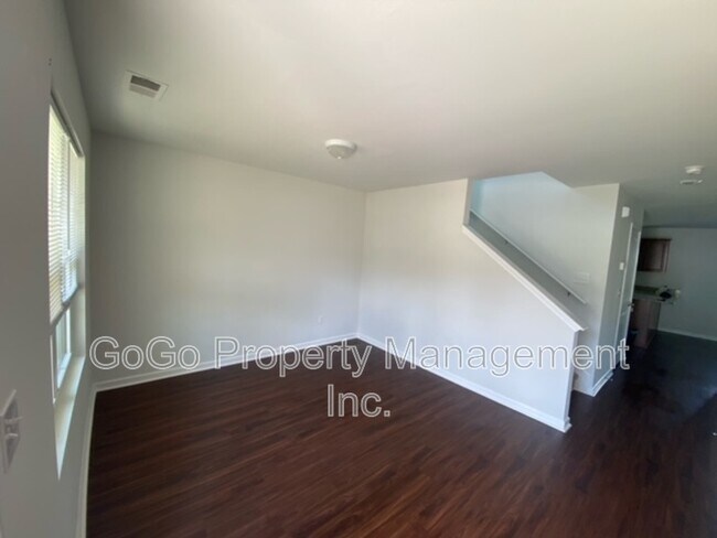 Foto del edificio - 811 Millsgrove Ct