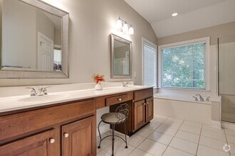 Building Photo - 7111 Weddington Brook Dr