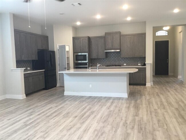 Foto del edificio - 421 Fair Oaks Dr