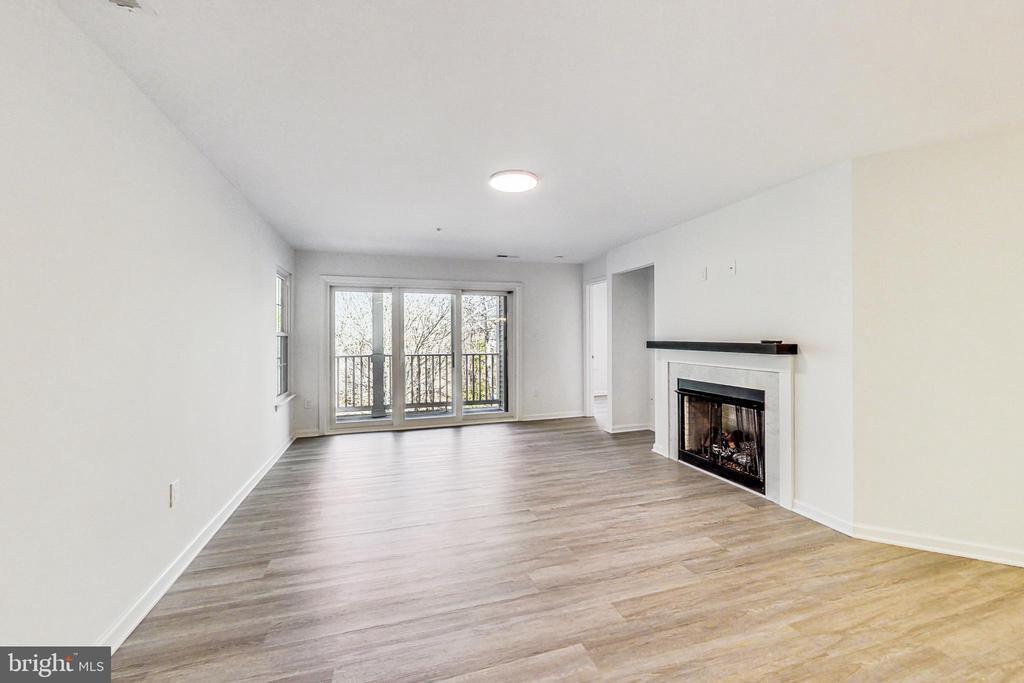 13111 Millhaven Pl Unit 4F, Germantown, MD 20874 Room for Rent in