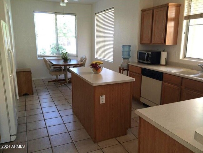 Foto del edificio - 1415 W Musket Way