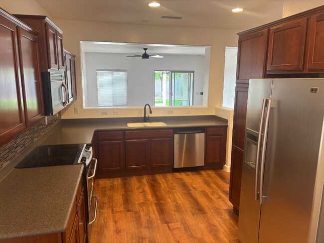 Foto del edificio - 41229 N Stenson Dr