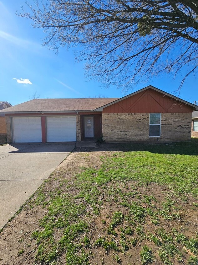 536 Chambers Creek Dr S, Everman, TX 76140 House Rental in Everman