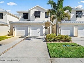 Building Photo - 3941 Playa Del Sol Dr