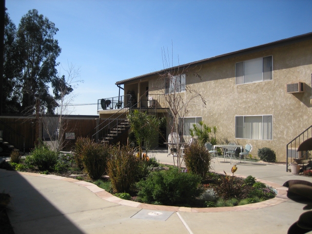 Foto del edificio - STECKEL DRIVE APARTMENTS