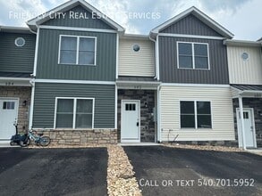 Building Photo - 682 Zephyr Dr