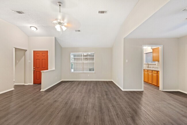 Building Photo - 2411 Cypressvine Dr