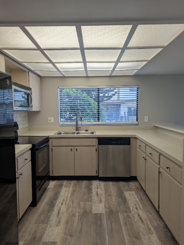 Foto del edificio - 9209 Seminole Blvd