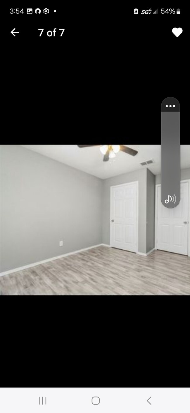 Building Photo - 2315 N Border Ave