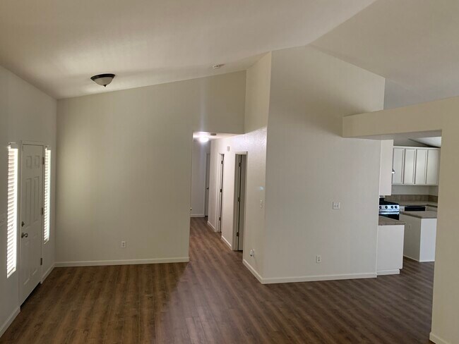 Building Photo - 1615 Great Basin Dr