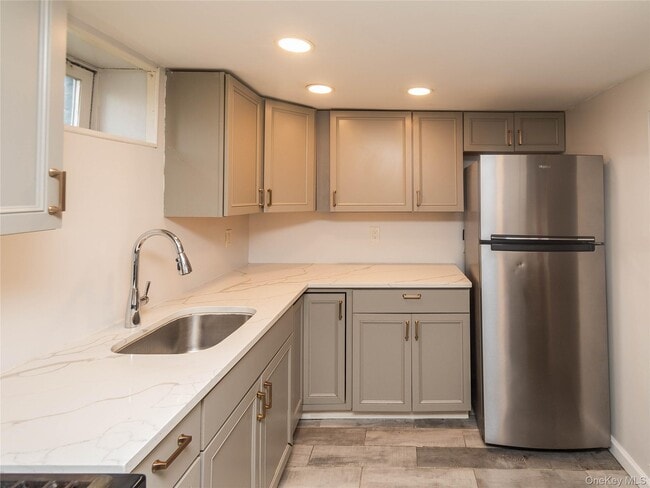 Building Photo - 1258 North Ave