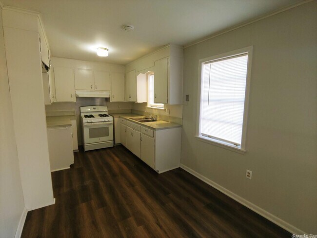 Foto del edificio - 10724 Sharon Rd
