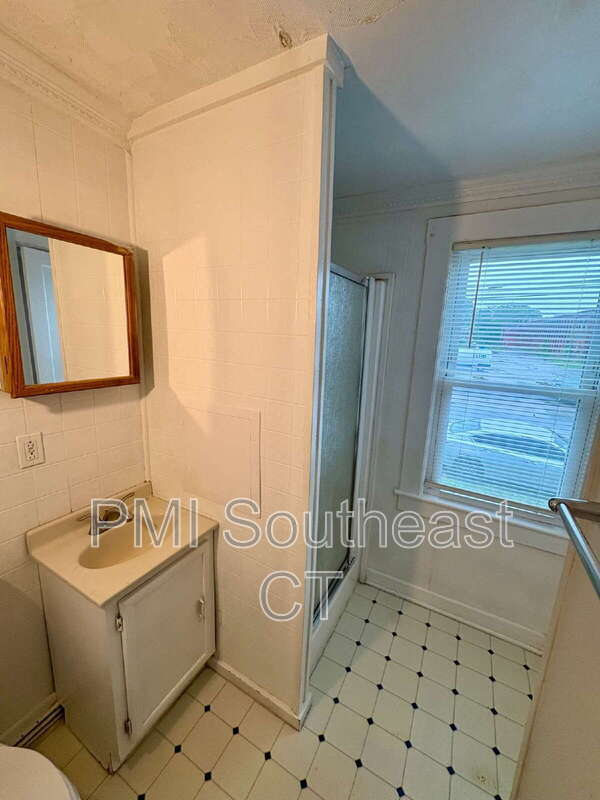 Foto del edificio - 79 Garfield Ave