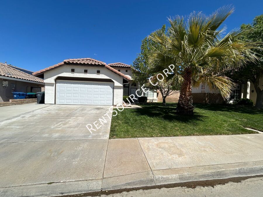 Primary Photo - 39914 Milan Dr