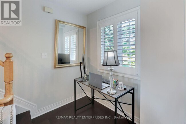 Photo du bâtiment - 202 Wiltshire Ave