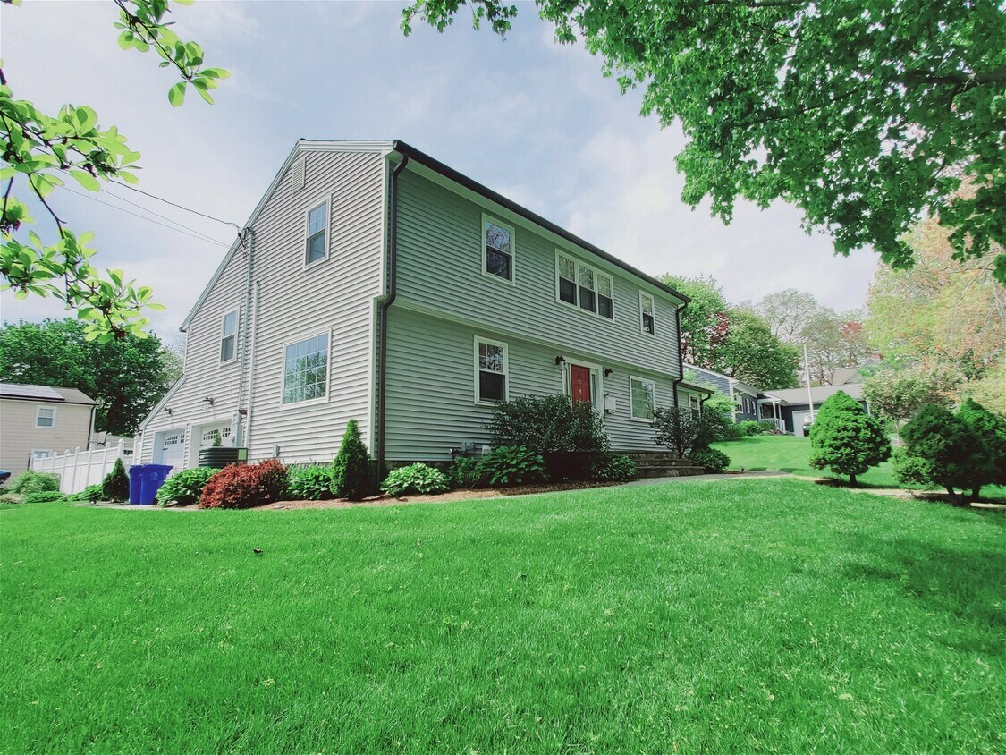 Primary Photo - 5 Jersey Lane, Norwalk, CT 06851 - 4 BR 3 ...