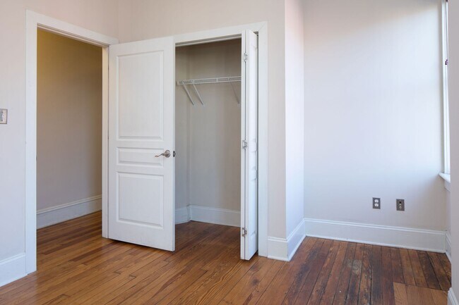 Foto del edificio - Marshall Adams 5