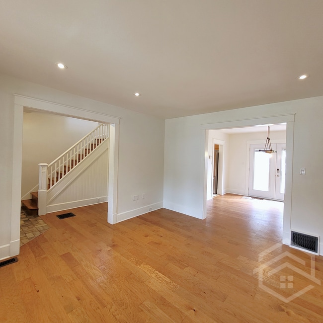 Building Photo - Short-Term 3-Bedroom Home in Woodstock!!