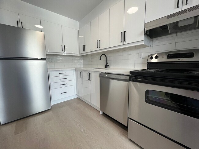 Photo du bâtiment - 1251 King Street West