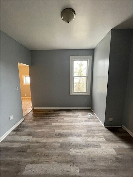 Foto del edificio - 139 N Water Ave