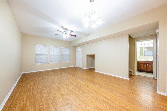 Foto del edificio - 2809 E 22nd St