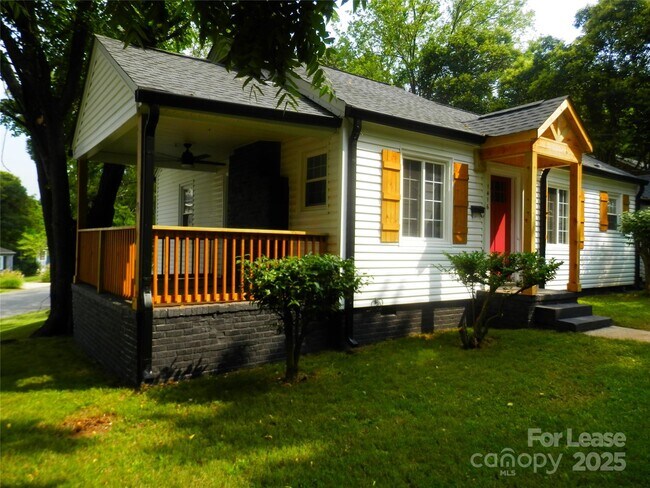 Foto del edificio - 1416 Effingham Rd
