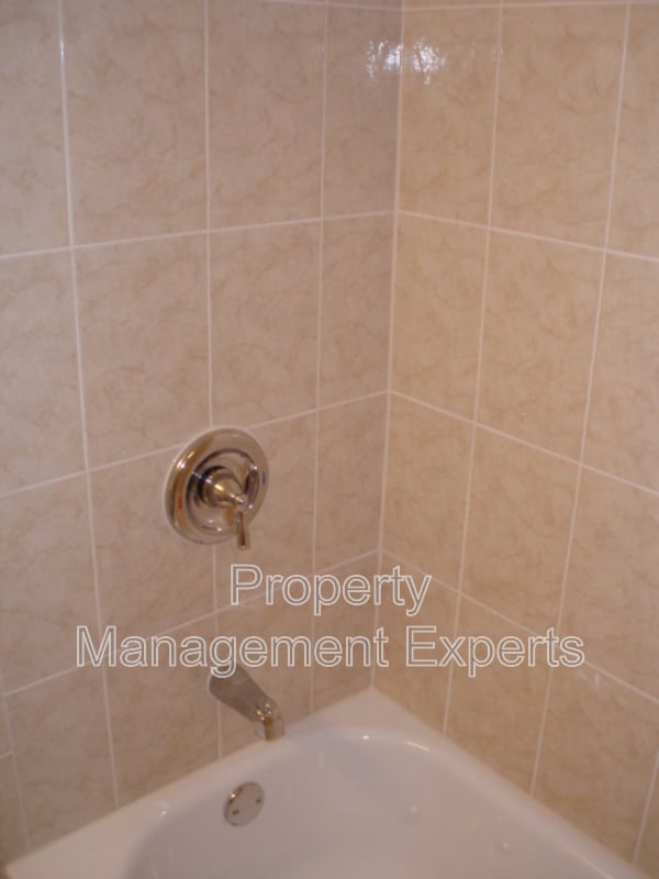 Foto del edificio - 1559 19th St N