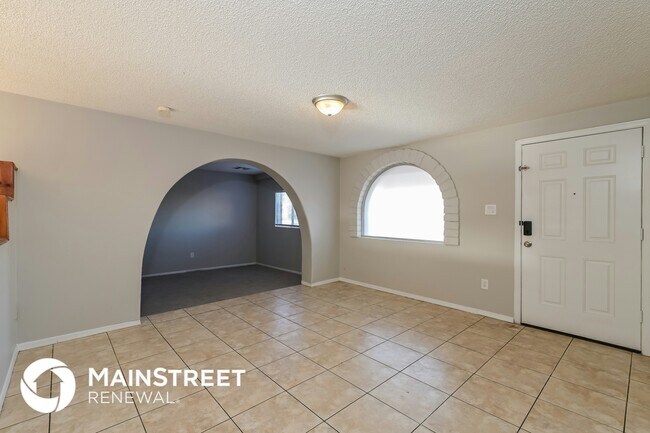 Building Photo - 4302 N 73rd Ave
