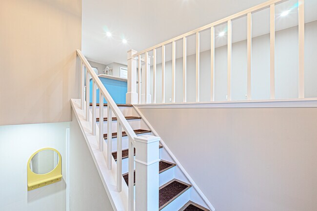 Foto del edificio - 9705 Locust Hill Dr