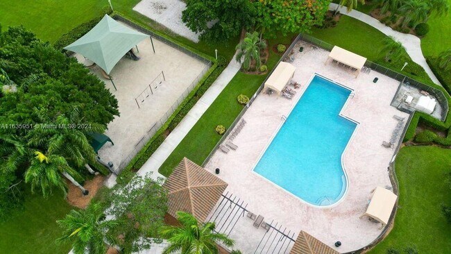 Foto del edificio - 868 Savannah Falls Dr
