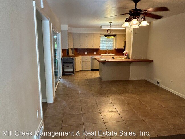 Building Photo - 2 br, 2 bath House - 410 Sycamore Drive