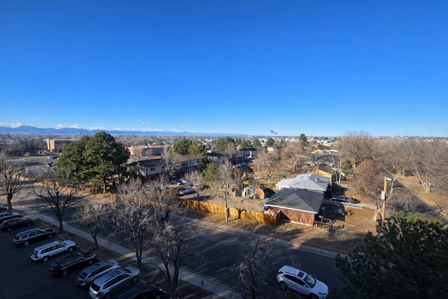 Photo - 1011 S Ironton St Apartment