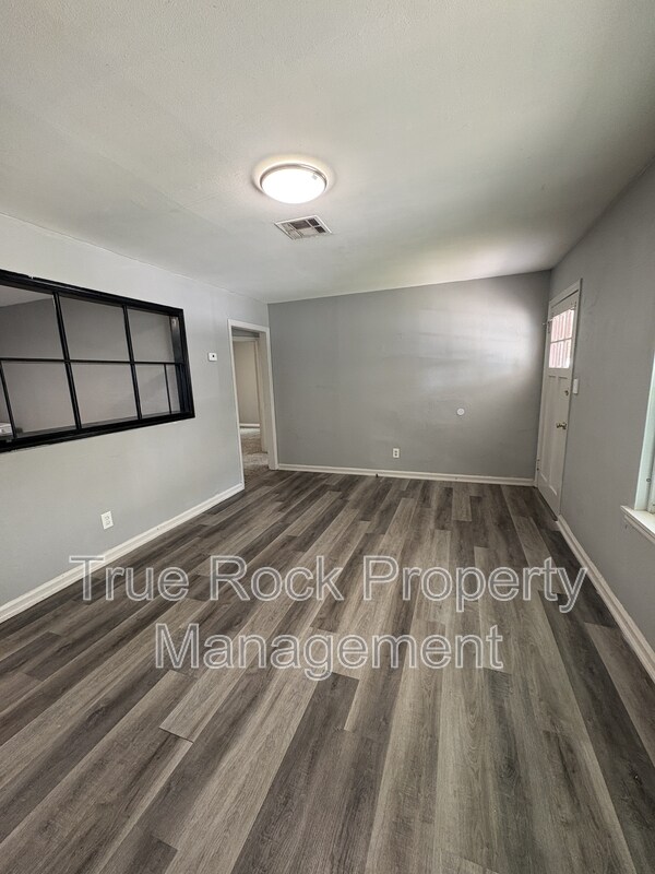 Foto del edificio - 610 W 1st St
