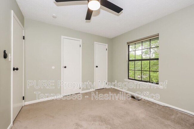 Foto del edificio - 6048 Deal Ave
