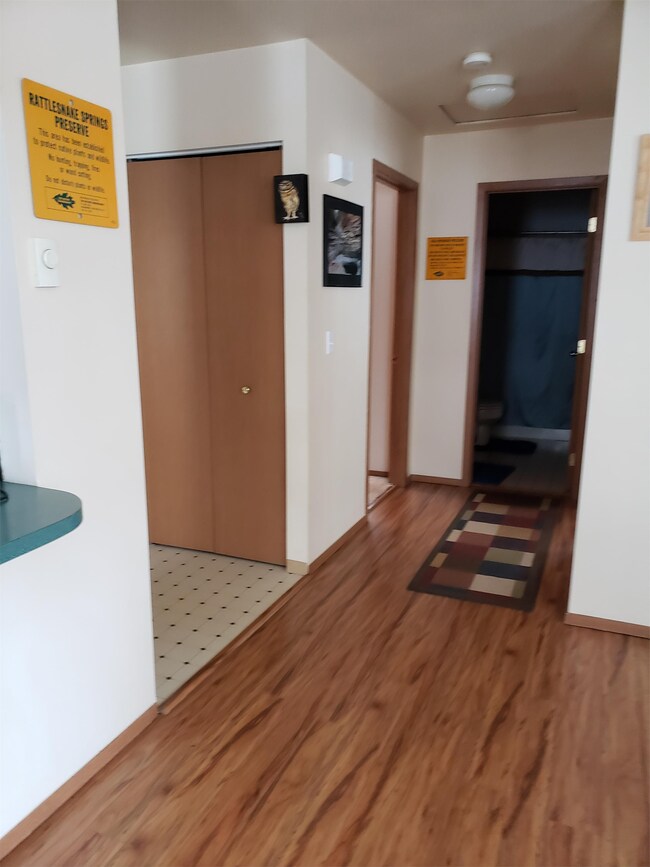 Foto del edificio - 315 E C St