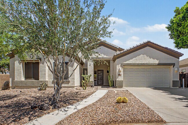 Building Photo - 8634 E Hillview St