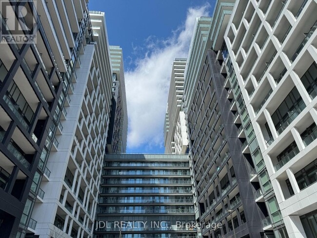 Building Photo - 70 Princess St