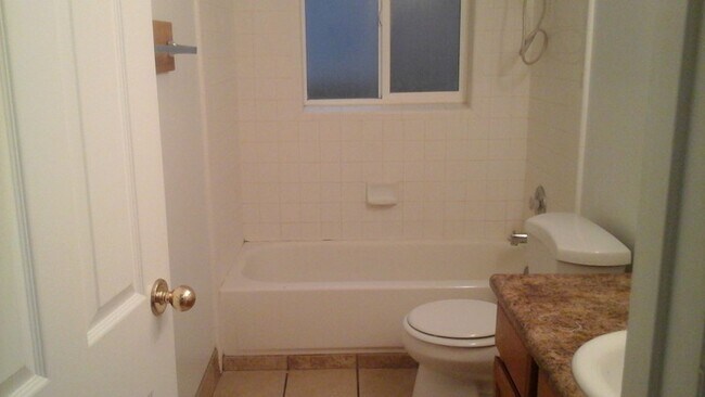 Foto del edificio - 548 N 700 E